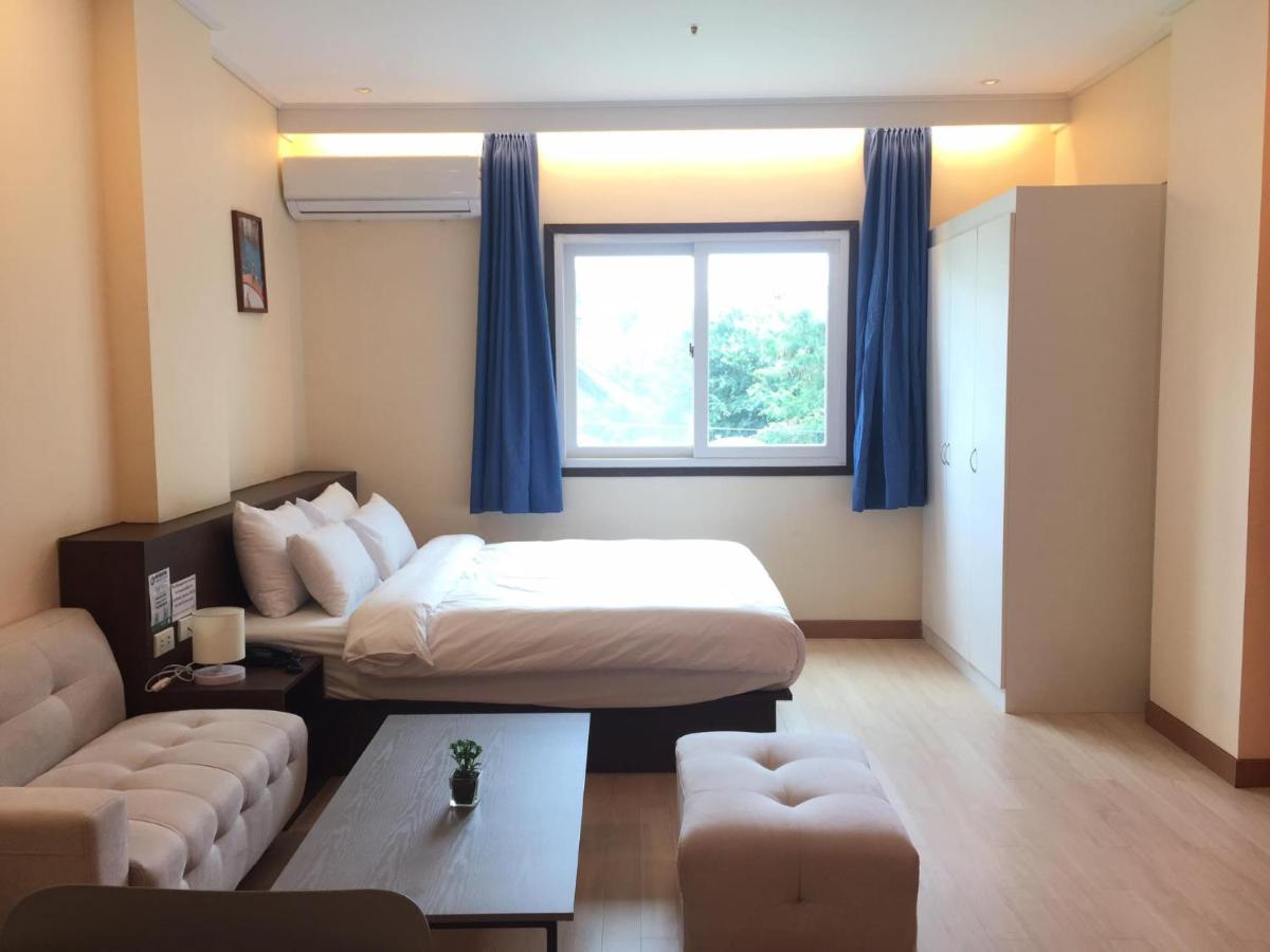 On Hotel Friendship Анхелес Экстерьер фото