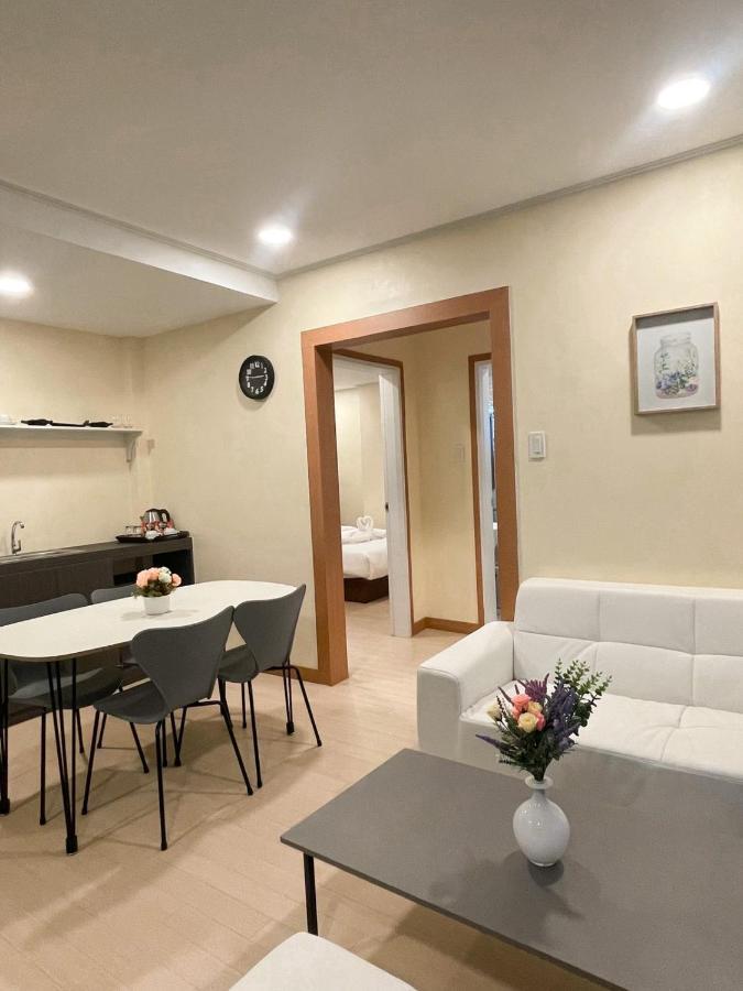 On Hotel Friendship Анхелес Экстерьер фото